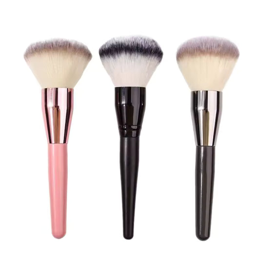 Oversized Powder & Blush Brush — Ultra-Soft Professional Face Brush